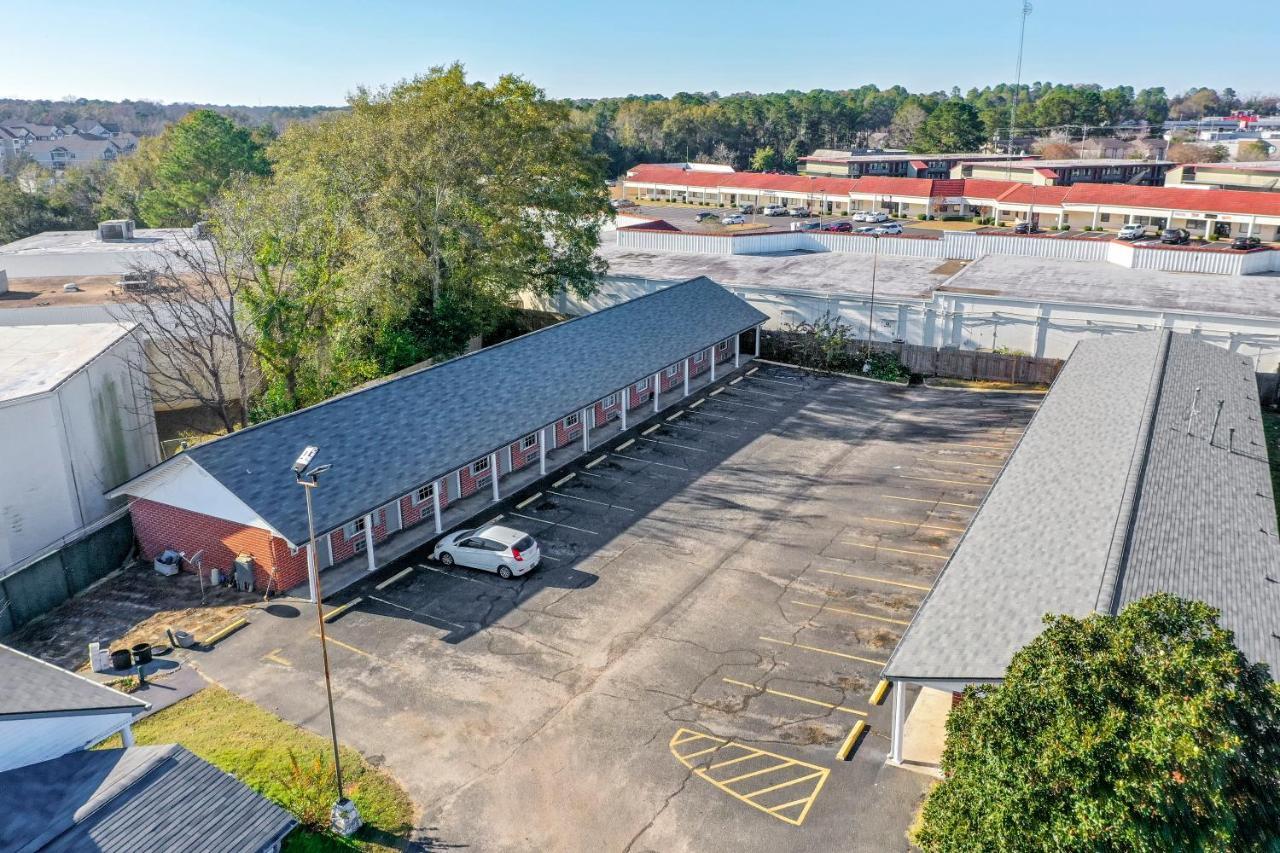 Adams Inn Dothan Exteriör bild