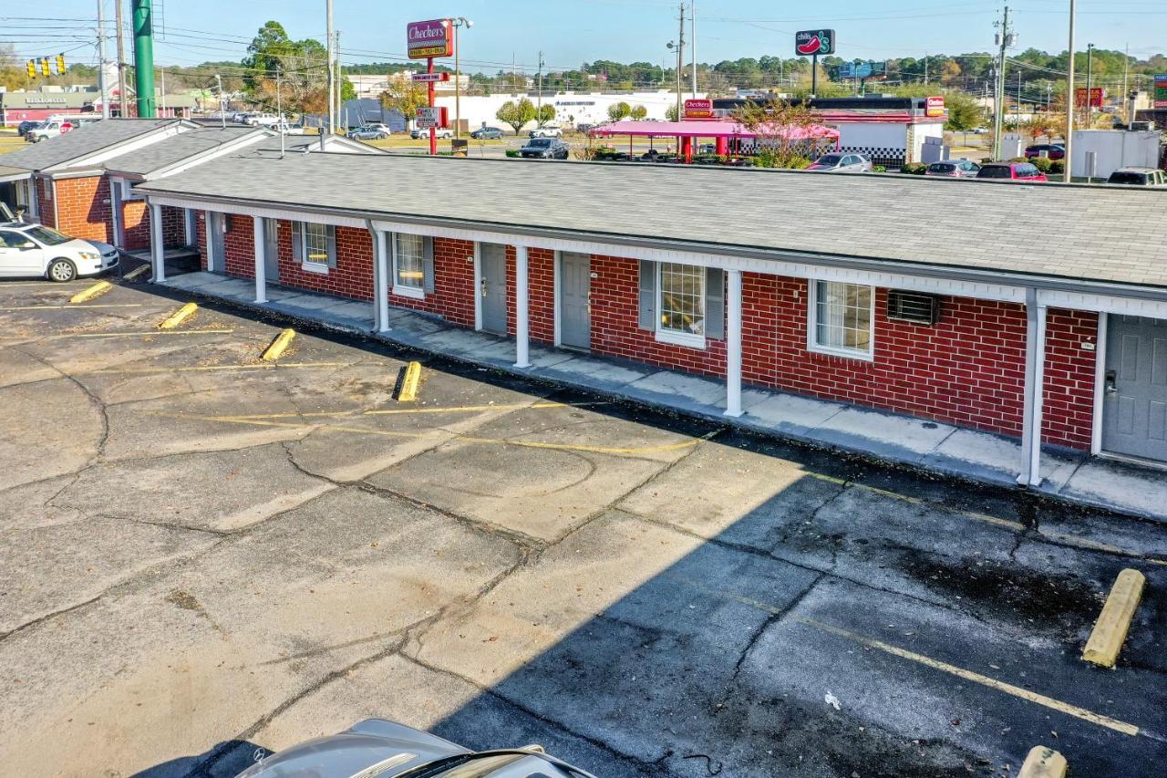Adams Inn Dothan Exteriör bild
